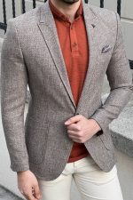 Elegant Tweed Blazer For The Modern Gentleman