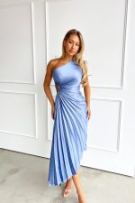 Elegant One-Shoulder Pleated Dress - Image 2