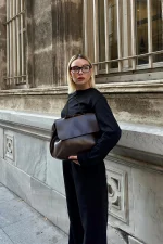 Elegant Chocolate Brown Handbag - Image 9