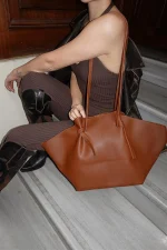 Chic Brown Tote Bag - Image 6