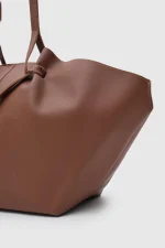 Chic Brown Tote Bag - Image 3